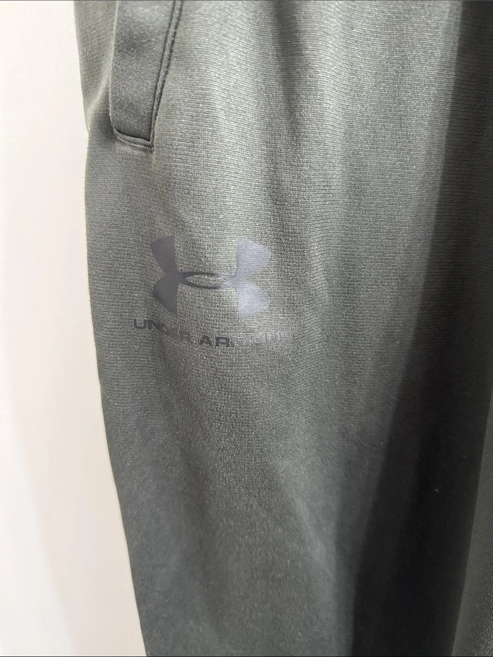 Under Armour Men's Olive Green Joggers with Drawstring Waist